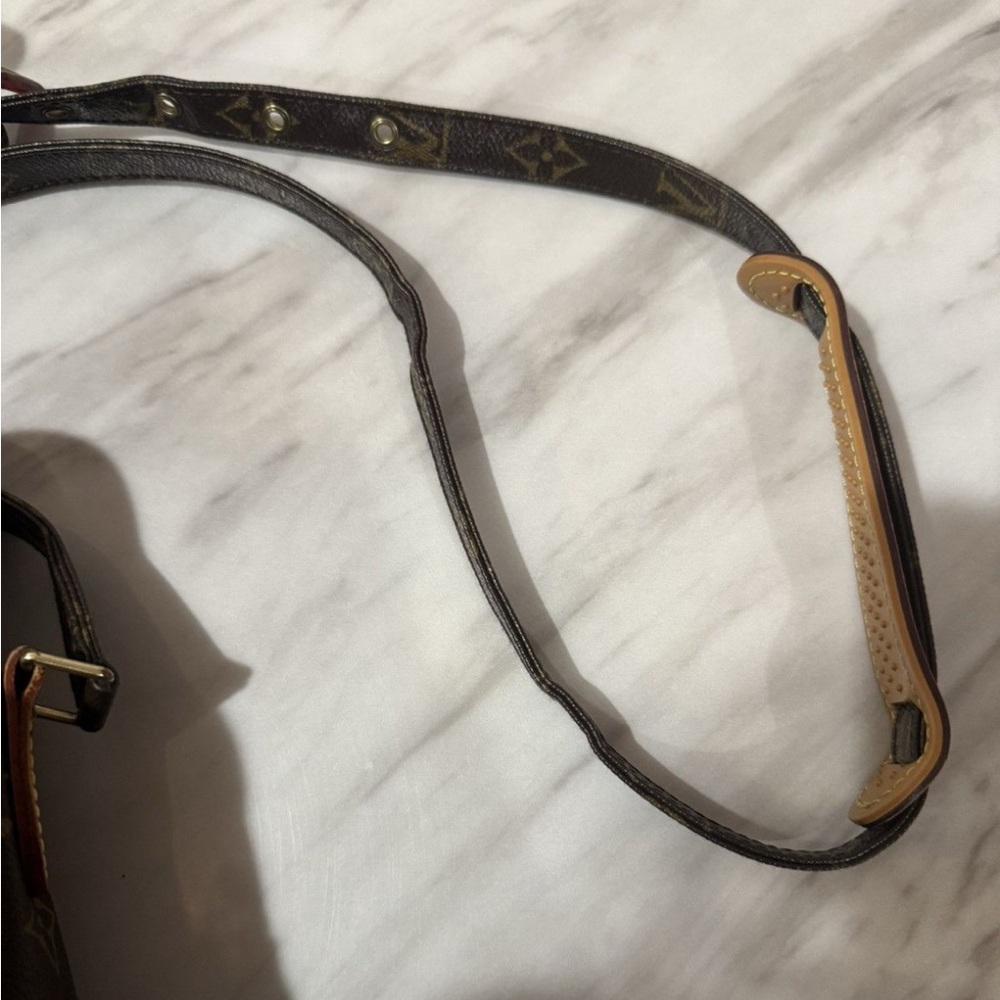 LOUIS VUITTON AMAZON CROSSBODY - Picture 10 of 10